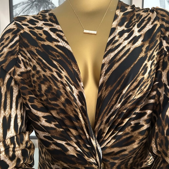 Jumper - Picture 2 of 7